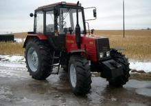Tractoren met vierwielaandrijving Belarus 920 F