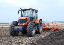 Tractoren met vierwielaandrijving Terrion ATM 5280