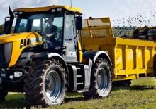 Tractoren met vierwielaandrijving JCB Fastrac 3200-65 Plus