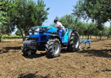 Tractoren met vierwielaandrijving Landini Rex 85F