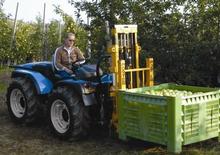 Tractoren met vierwielaandrijving BCS Vithar 750 RS