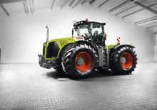 Tractoren met vierwielaandrijving Claas Xerion 3000