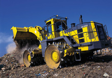 Afvalpersen Komatsu WF550-3