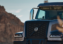 Bakwagen Volvo Trucks VHD 400.425 4x2