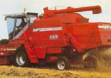 Combine maaidorsers Massey Ferguson 530