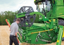 Combine maaidorsers maaibalk John Deere 735 Premium Flow