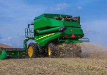 Combine maaidorsers John Deere S440 