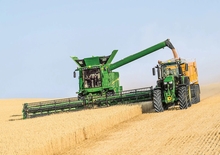 Combine maaidorsers John Deere S770 