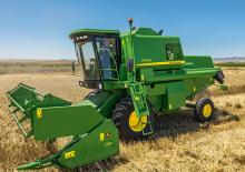 Combine maaidorsers John Deere W230