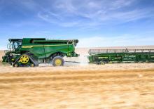 Combine maaidorsers John Deere X9 1100  