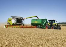Combine maaidorsers Claas Lexion 740