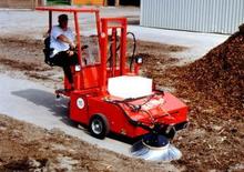 Compact veegmachines Grünig Kehr-Fuchs 1200