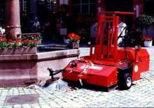 Compact veegmachines Grünig Kehr-Fuchs 1500