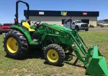 Compacttrekkers John Deere 4044M 