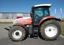 Tractoren met vierwielaandrijving Steyr 6115 Profi