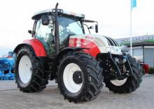 Tractoren met vierwielaandrijving Steyr 6125 Profi