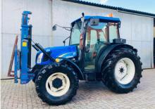 Compacttrekkers New Holland TN 70 F