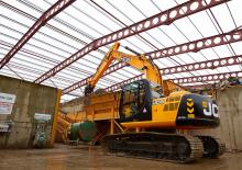 Rupsgraafmachines JCB JS180 LC