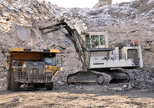 Rupsgraafmachines Liebherr R 9350
