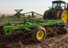 Cultivatoren John Deere 2330
