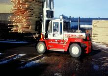 Dieselheftrucks SVETRUCK 1560-33