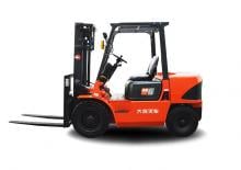 Dieselheftrucks Dalian CPCD 30 FA