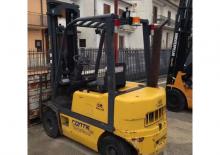 Dieselheftrucks OM-Pimespo D 20