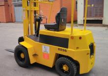 Dieselheftrucks Indos D 25