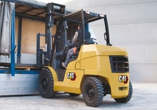Dieselheftrucks Caterpillar DP50CN3