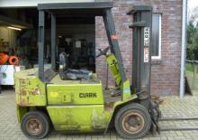 Dieselheftrucks Clark DPM 25 N