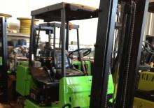 Dieselheftrucks Clark DPS 30
