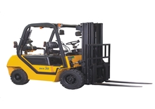 Dieselheftrucks OM DVX 30 FC