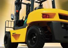 Dieselheftrucks Komatsu FD 60 T 8