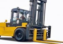 Dieselheftrucks Komatsu FD135-8