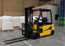 Elektrische vorkheftrucks Hyundai 16B-9F