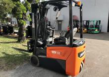 Elektrische vorkheftrucks Doosan B15T-7
