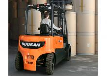 Elektrische vorkheftrucks Doosan B50X-7