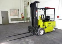 Elektrische vorkheftrucks Clark EPM 25 N