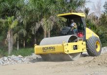 Enkele-trommelwals Bomag BW 212 D-40