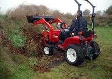 Compacttrekkers Shibaura ST 318 M