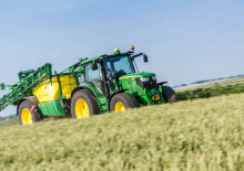 Getrokken veldspuiten John Deere M732i