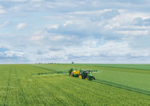 Getrokken veldspuiten John Deere M732i