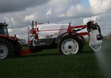 Getrokken veldspuiten Kuhn Metris 2-3200