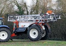 Getrokken veldspuiten Kuhn Metris 4100 RHA3