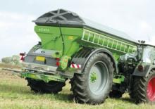 Getrokken veldspuiten Unia Plus 2518
