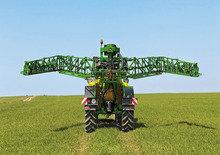 Getrokken veldspuiten John Deere R944i