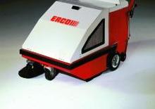 Compact veegmachines ECHO ER 8300 ES