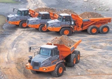 Kiepwagens Hitachi AH250D
