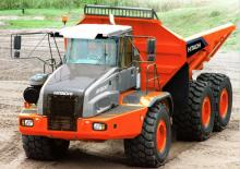 Kiepwagens Hitachi AH500