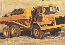 Kiepwagens Caterpillar D250B